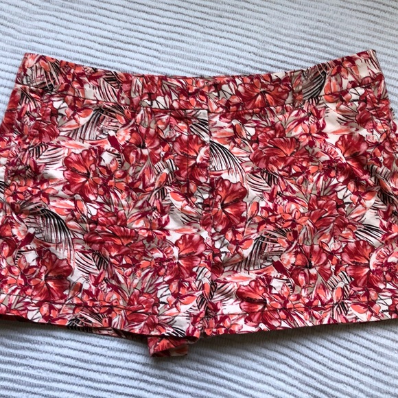 Loft floral shorts - Picture 2 of 5